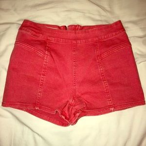 Bullhead Hot Pant | Red